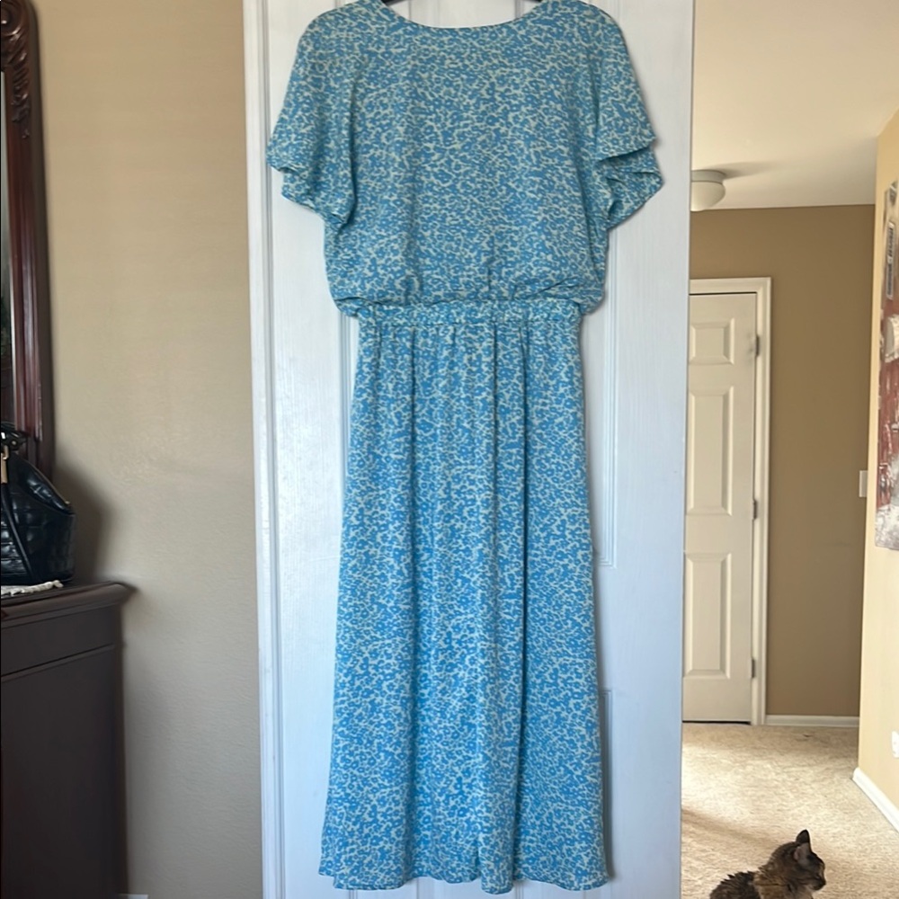 Sienna Sky Blue Pleated Tie Front Midi Dress Sz M - Picture 5 of 5